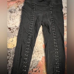 Torrid laced lean jeans size 2